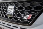 Seat Leon ST Cupra 300 2017 года (UK)